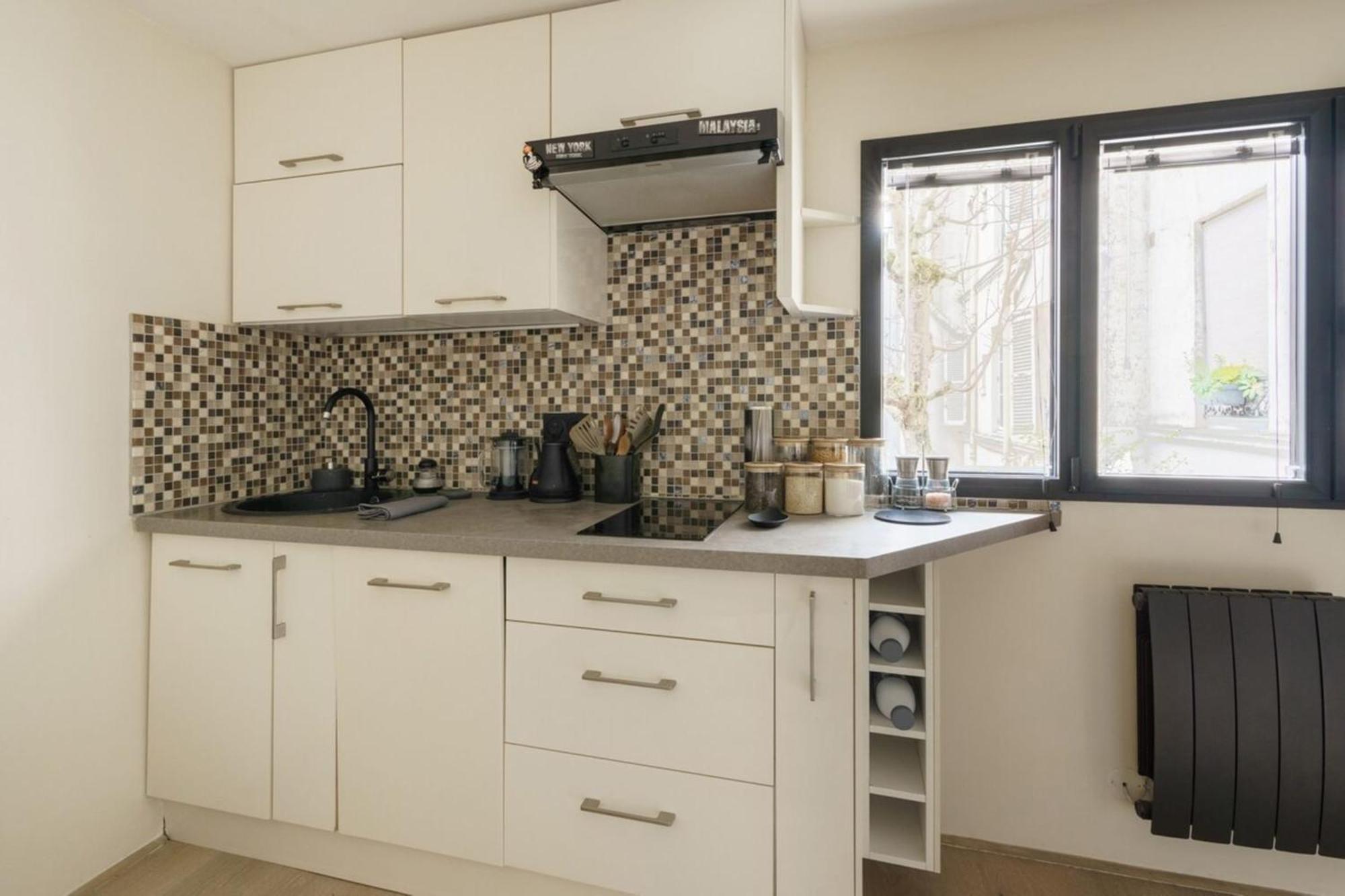 Apartment & Stylish 1bd Duplex W Gardenmontmartre! *