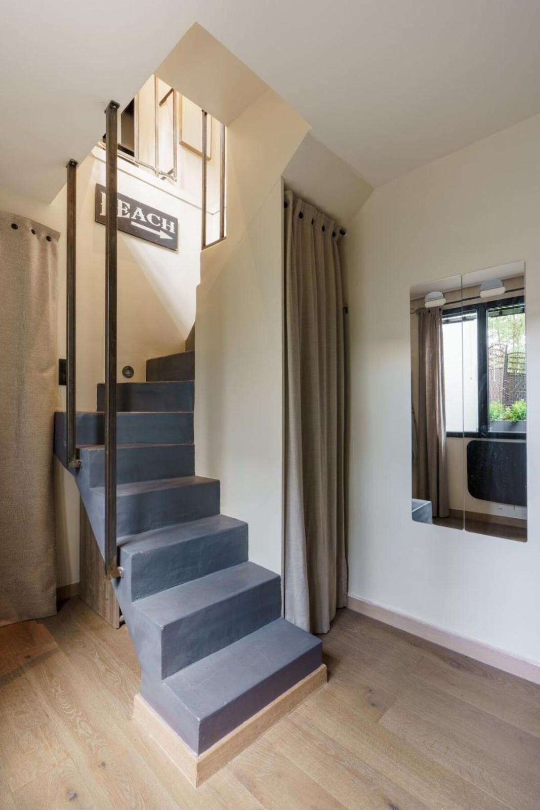 Apartment & Stylish 1bd Duplex W Gardenmontmartre! Paris