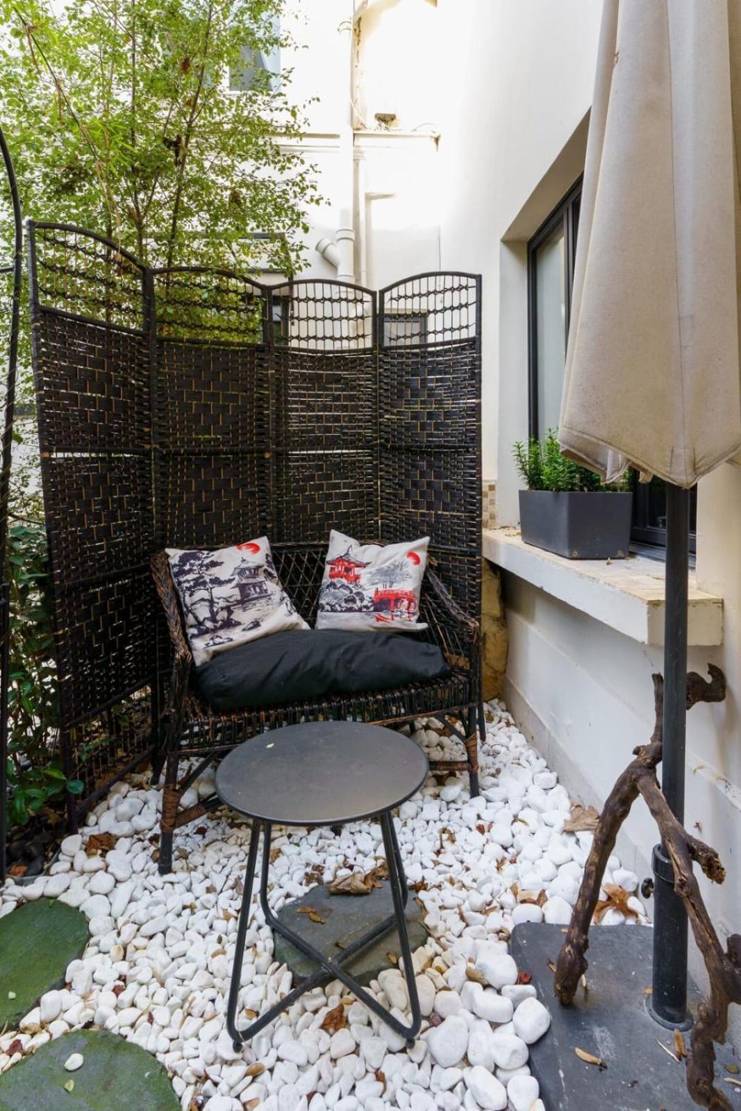 Apartment & Stylish 1bd Duplex W Gardenmontmartre! Paris